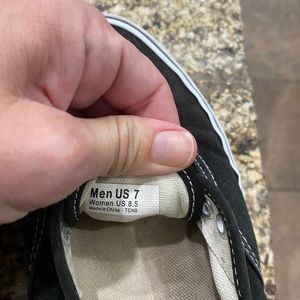 Black vans mens size 7, womens 8.5